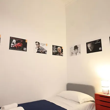 Casa Interattiva Naples'secrets Oda ve Kahvaltı Napoli