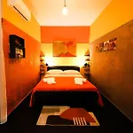Casa Interattiva Naples'secrets 4*